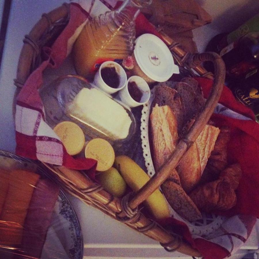 مبيت وإفطار ليبورن Le Grenier De Louisette المظهر الخارجي الصورة